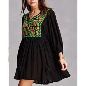 Gisson Latimer Black Embroidered Floral Dress Women's Size Medium